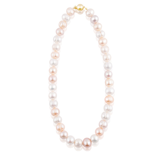 PEARL NECKLACE WITH GOLD CLASP