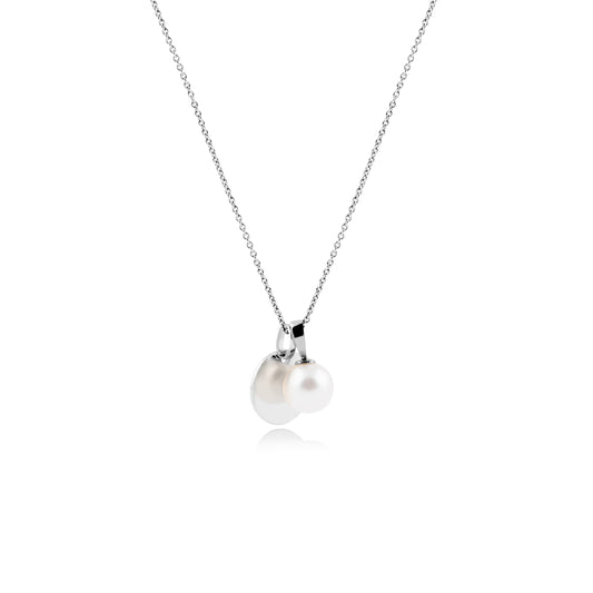 PENDANT SET WITH CULTURED PEARL