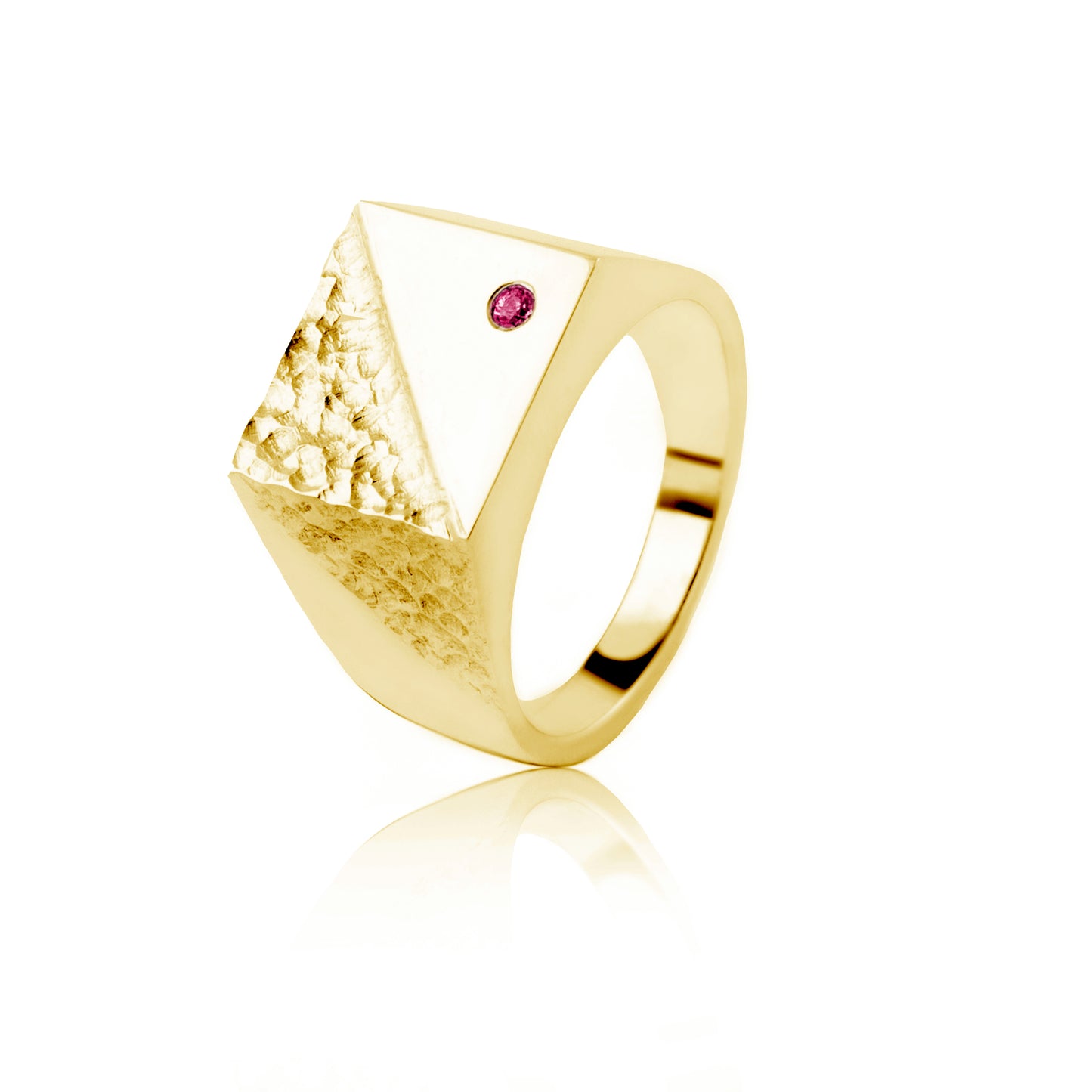 MOUNTAIN SIGNET RING WITH RED RUBY