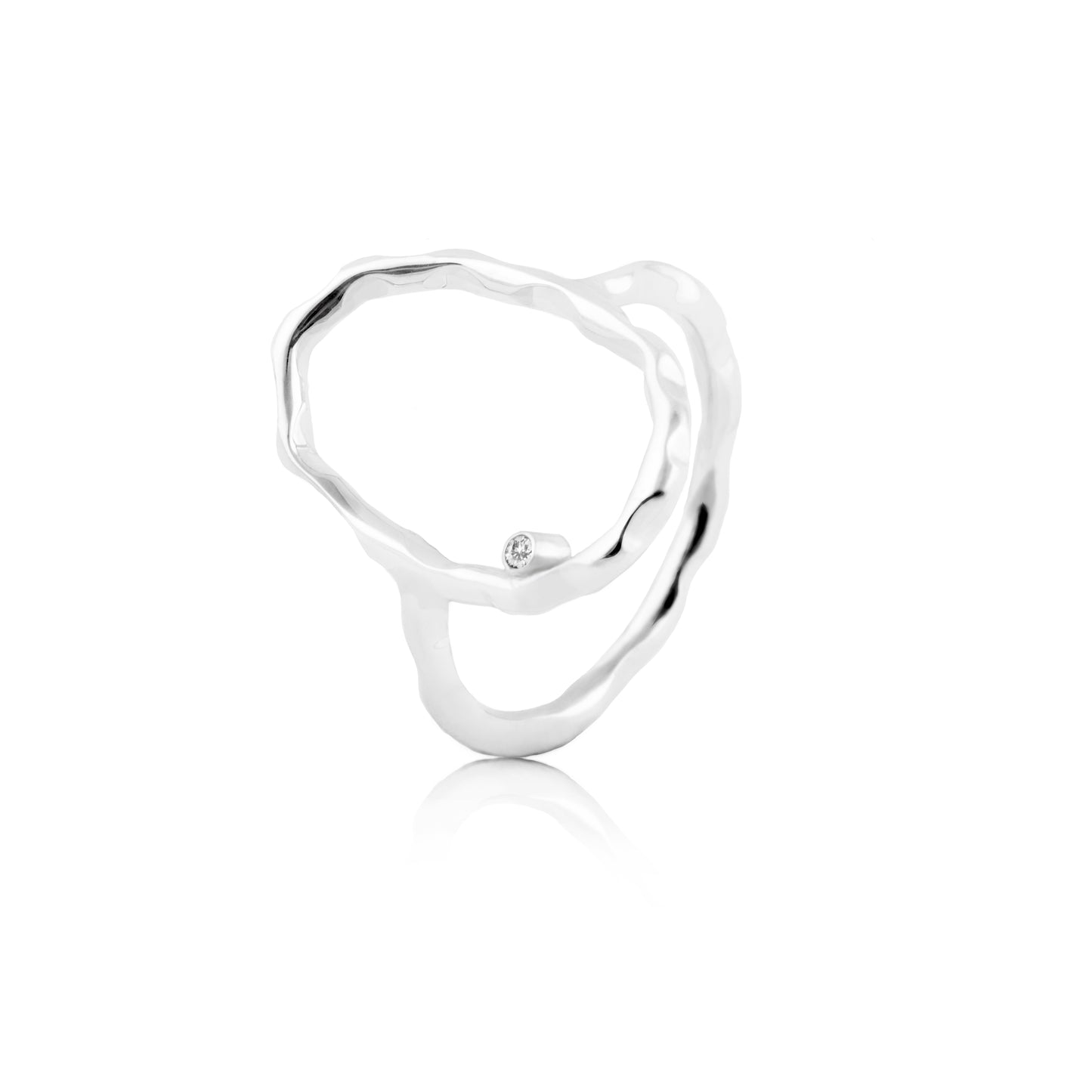 WAVY OVAL RING WITH DIAMOND