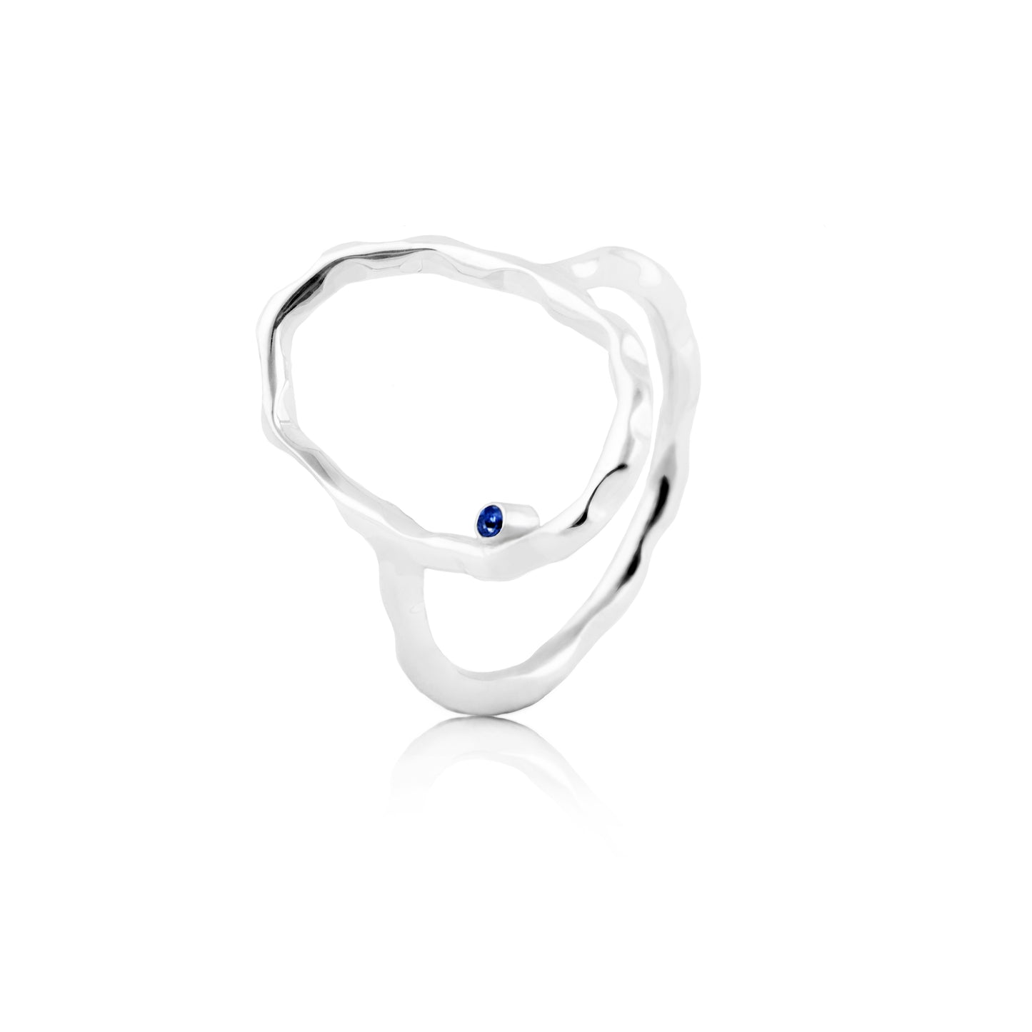 WAVY OVAL RING MED BLÅ SAFIR